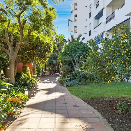Charming And Spacious In Medina Garden - Puerto Banus Apartment Marbella