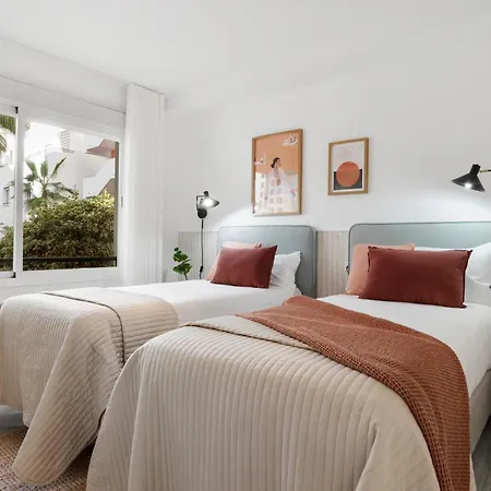 Charming And Spacious In Medina Garden - Puerto Banus Apartment